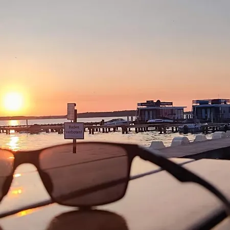 De Luette Nest Apartment Waren (Müritz)